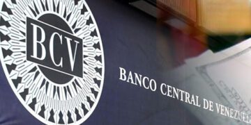 Dilema en la economía venezolana: ¿dolarizarse o devolver al banco central su autonomía?