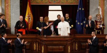Una pregunta decisiva: qué concepción de la persona humana inspira las leyes y qué tipo de sociedad construye esas leyes