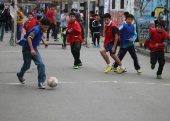 ¿Son mejores los futbolistas que aprendieron a jugar ‘en la calle’?