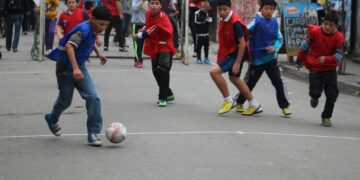 ¿Son mejores los futbolistas que aprendieron a jugar ‘en la calle’?