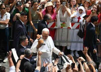 Una mirada capaz de percibir el bien que brota incluso, en la oscuridad del mal