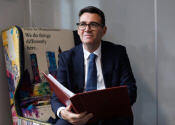 Por primera vez un “católico practicante” se convierte en primer ministro del Reino Unido