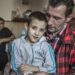 La guerra ha separado a muchas familias ucranianas y reunificarlas no es fácil
