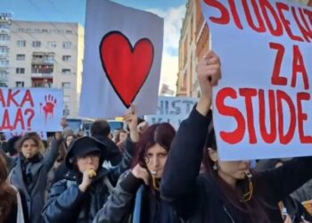 El ejemplo del movimiento Otpor y la ‘noviolencia’ transforman la protesta en poder político en Serbia